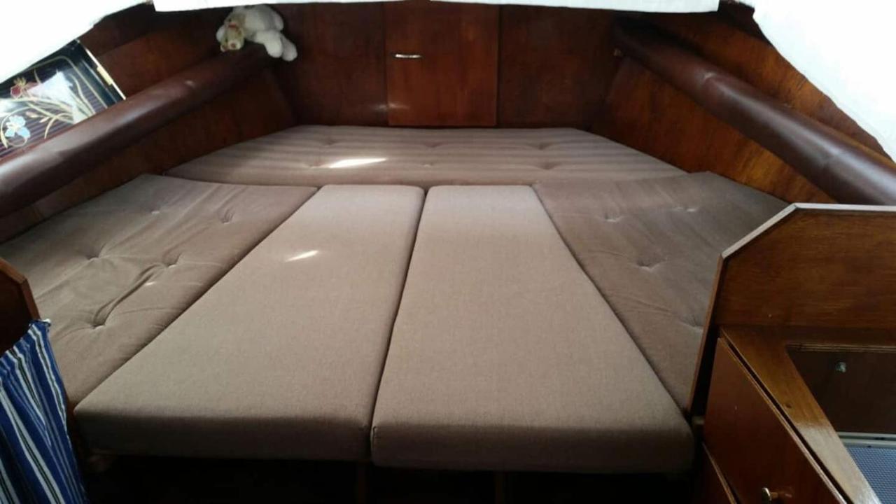 Boat Ella - Kamperen Op Het Water -Niet Om Mee Te Varen -Read Host Profile-Lees Hostprofiel Jutrijp Extérieur photo